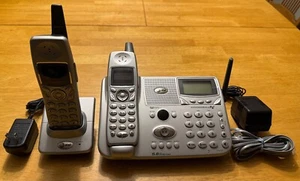 AT&T E5965C 5.8 GHz Expandable Cordless Answering Phone System & 1 Extra Handset - Zdjęcie 1 z 14