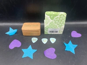 Official Taylor Swift Debut Self-Titled Guitar Pick Set w/ Wood Box NEW - Picture 1 of 9