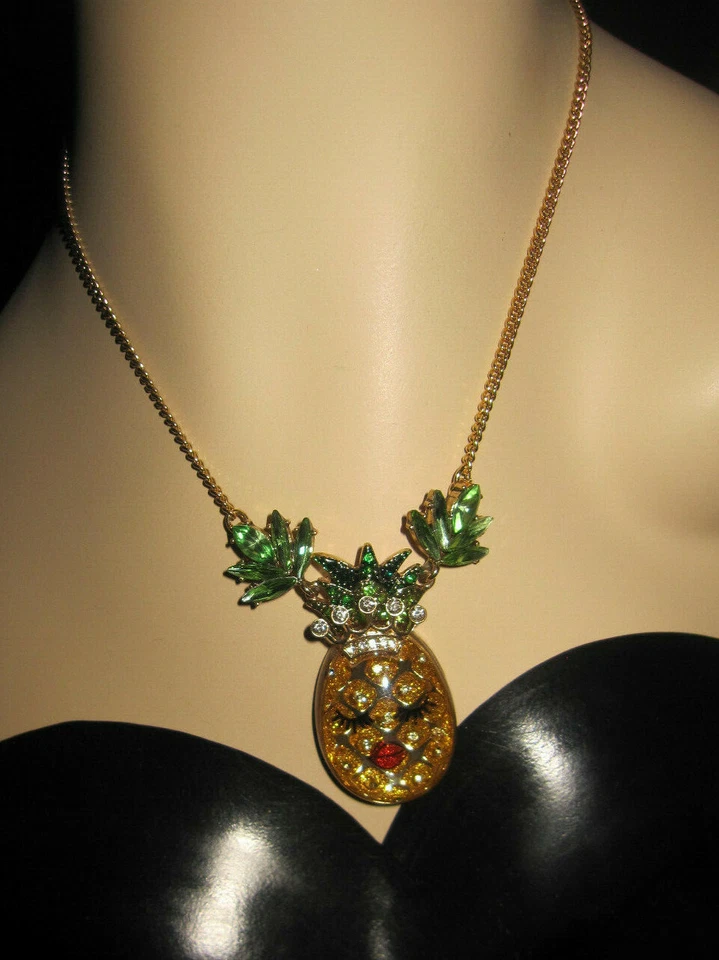 Betsey Johnson Gold Tone Summer Picnic Pineapple Face Necklace RARE Bh1b