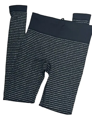 Leggings Athleta preta metálica listrada cordão XS ioga corrida esportes moderna - Imagem 1 de 4