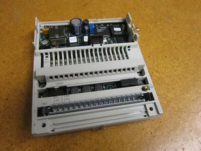 Base de interface de E/S Schneider Automation TSX Momentum 52046-344-50 usada - Imagem 1 de 3