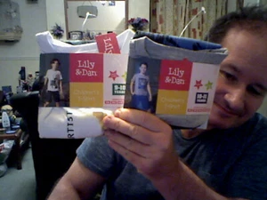 JUEGO (2) DE CAMISETAS TEMÁTICAS PARA NIÑOS DE 9-10 Y 10-11 CUMPLEAÑOS NIÑOS NAVIDAD  - Imagen 1 de 1