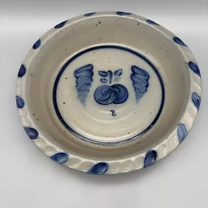 Rowe Pottery Works 10" Pie Plate Dish Apple Design Blue Stoneware 1987 - Picture 1 of 7