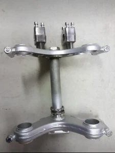 Husqvarna anni '70 Piastra forcelle restaurate pronte all'uso - Foto 1 di 4