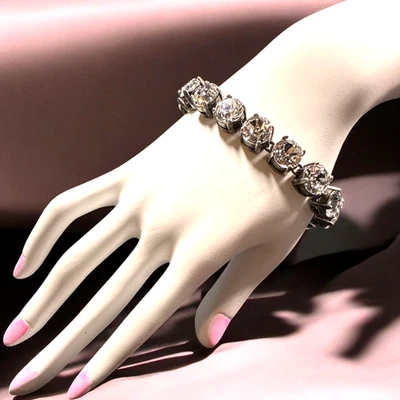 J. Браслет CREW SilverTone Stunning Icy Crystal со стразами JC555 - Изображение 1 из 4