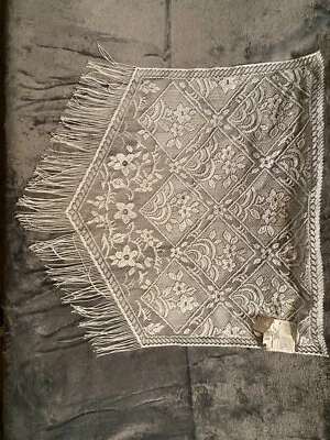 Heritage NEW, CHANTILLY FRINGED PLACEMATS 20" x 21" (Set of 6 Units) white color - Image 1 of 2