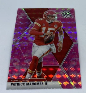 2020 Panini Mosaic NFL Pink Camo Prizm Chiefs Patrick Mahomes II #1 - Bild 1 von 2