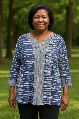 Top Alfred Dunner Mujer Cuello Dividido Textura Empalmada Talla 1X Foto 1 de 4