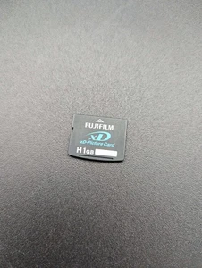 xD Picture Memory Card 1GB Fujifilm Type H - Picture 1 of 2