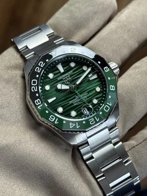 TAG Heuer Aquaracer Pro 300 GMT Sunray 42 mm Watch WBP5115.BA0013 2025 GREEN - Image 1 of 4