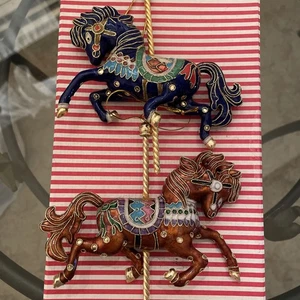 Vintage Cloisonne Karussell Pferd Ornamente Paar blau braun gold 1995 Smithsonian - Bild 1 von 12