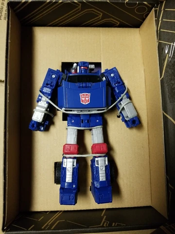 Transformers Generations Selects DK-3 Breaker, Legacy Deluxe Class Cover