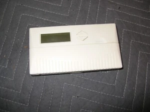 Emerson/White Rodgers #1F77-51 programmierbarer digitaler Thermostat Wärme/Kühlung *NOS* - Bild 1 von 6