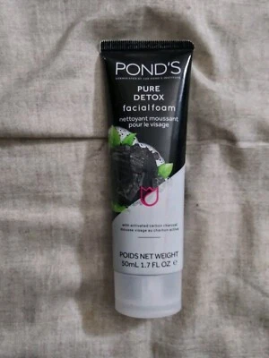 Pond's Pure Detox Facial Foam w/Activated Charcoal Tube Cleanse - Image 1 of 2