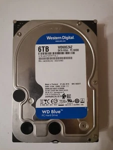 Western Digital Blue 6tb WD60EZAZ (5400 RPM, 3,5", SATA III, 256 MB di cache) - Foto 1 di 3