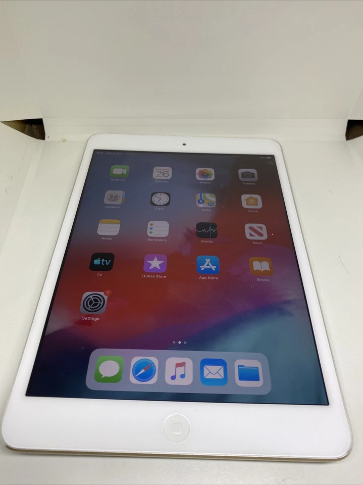 Apple iPad Mini 2 2nd GENARATION 7.9" 16GB 32GB WiFi /4G Black Grey - Image 1 of 4