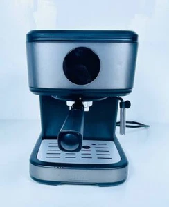 B-Ware Black & Decker BXCO850E Kaffeemaschine Espressomaschine mit Dampffunktion - Bild 1 von 3