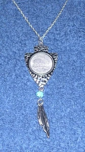 Indianerkopf/ Büffel Nickel in einer Metall Pfeilspitze Halskette - Bild 1 von 1