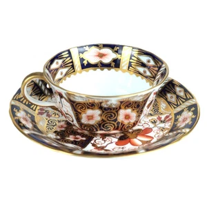 Antique 1911 Royal Crown Derby - Traditional Imari 2451 - Flat Cup & Saucer - Picture 1 of 6