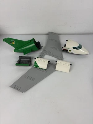 LEGO City Cargo Terminal 60022 PARTS - Image 1 of 4