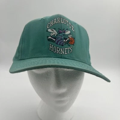 De colección Años 90 NBA Charlotte Hornets Bordado Logo Snapback Sombrero Verde azulado Baloncesto Foto 1 de 4