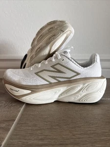 New Balance Women's Fresh Foam X More V5 Running Shoe, 8.5 WM0RLW5 - Picture 1 of 12