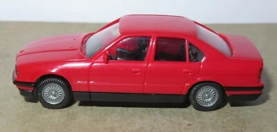 Micro WIKING Ho 1/87 BMW 520 I Rosso No. Box #19313 - Immagine 1 di 4