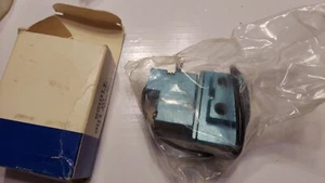New Mac 911A-PM-111C Valve - Picture 1 of 4