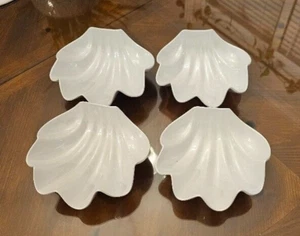 4 Melamine Clam Shaped Bowls White NWOT 7" x 7" x 3" - Picture 1 of 6