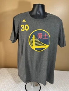 Adidas The Go To Tee Golden St Warriors NBA China Steph Curry #30 2 lati taglia L - Foto 1 di 13