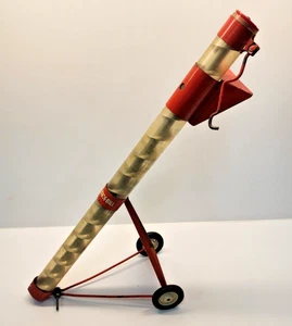 Vintage 1960s Tru-Scale 1:16 IH Auger Grain Elevator Farm Implement. - Picture 1 of 6