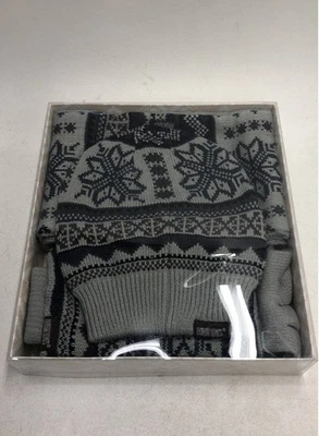 Muk Luks Reversible Beanie Scarf Gloves Wristwarmers Set Touch Screen New - Image 1 of 3