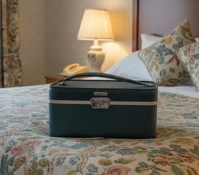 Estuche Tren Towncraft Vintage Años 50 CON LLAVES Y BANDEJA Bolsa de Maquillaje Azul Pizarra Foto 1 de 4