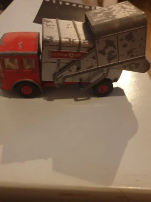 Vintage Matchbox Series Lesney Kingsize K-7 Garbage Truck - Image 1 of 4