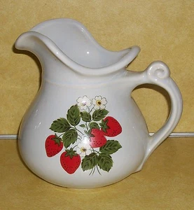 VTG MCCOY STRAWBERRY BERRY BLOSSOM WATER TEA PITCHER POTTERY LATE CENTURY MODERN - Picture 1 of 5