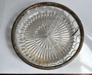 Plato de tres secciones de vidrio/cristal con borde de placa plateada de 9 pulgadas de ancho de colección - Imagen 1 de 13