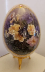 Danbury Mint Lena Liu Vintage Butterfly Garden Egg Petunia & Purple Emperor 1999 - Bild 1 von 10