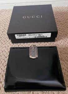 AUTÉNTICA CARTERA COMPACTA VINTAGE CON LOGOTIPO GUCCI G CHAROL CAJA USADA NEGRA - Imagen 1 de 17