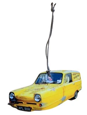 Only Fools and Horses Christmas Tree Decoration - Reliant Regal Van WT39-D