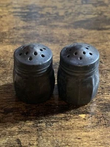 Vintage/antique ? Sterling Miniature Salt And Pepper Shakers - Picture 1 of 5