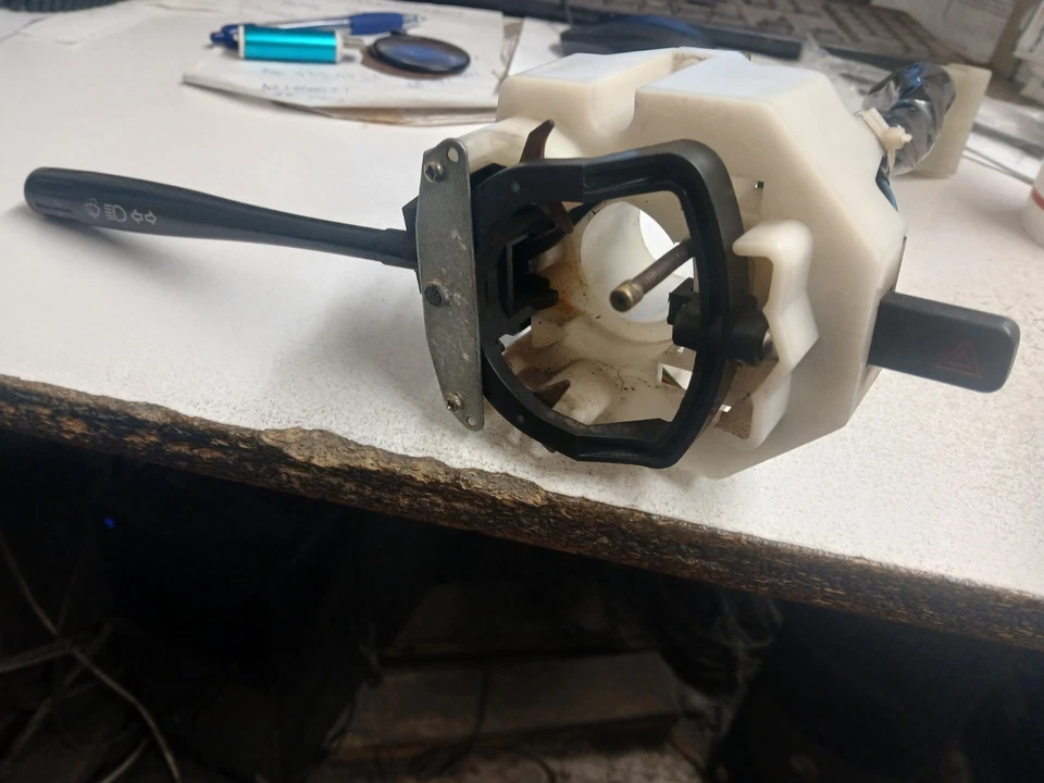 89 ISUZU TROOPER INTERMITENTE LIMPIAPARABRISAS INTERRUPTOR DE HAZ ALTO OEM Foto 1 de 4