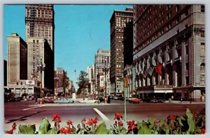 Washington Boulevard, View North From Michigan Avenue, Detroit MI, 1964 Postcard - Picture 1 of 2