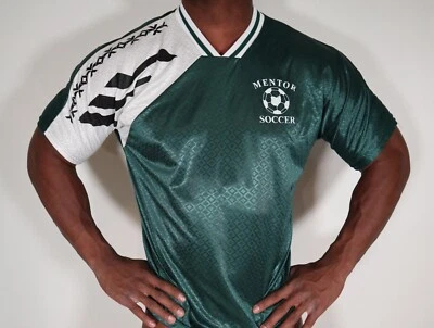 MEN'S GREEN SOCCER "8" SHIRT SIZE XL - Image 1 of 4