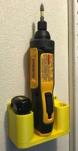 Cacciavite Dewalt da parete - Foto 1 di 1