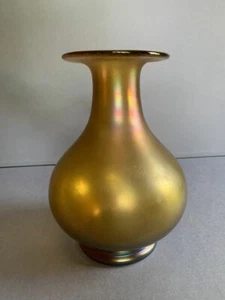 8.5" Czech Bohemian Poschinger Glass Gold Carnival Iridescent Stretch Vase 1900s - Picture 1 of 12