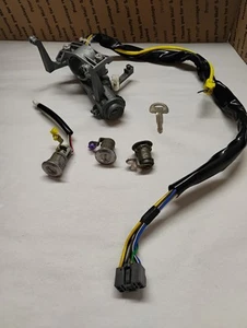 99-02 Suzuki Grand Vitara Ignition Switch & LH RH Trunk Door Locks w key - Picture 1 of 7