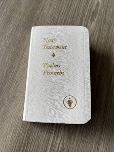 New Testament Psalms Proverbs Pocket Bible Gideon White - Imagen 1 de 2