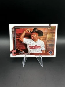 2025 Topps Series 1 Jose Ramirez Golden Mirror Variation SSP #77 Guardians - Picture 1 of 2