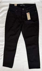 NWT Levi’s Black Jeans Curvy Skinny 14M/32 - Picture 1 of 3
