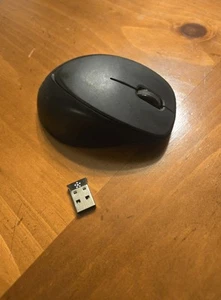 HP Comfor Grip Wireless Mouse - Picture 1 of 2